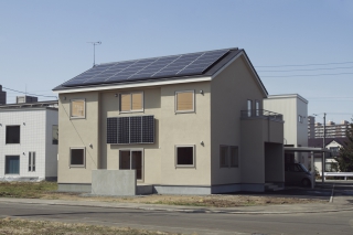 太陽光発電がいっぱいの家